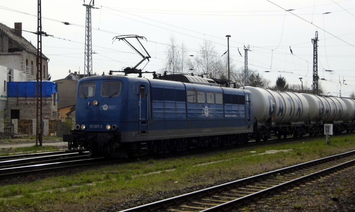 Am 14.04.2015 kam die 151 007-2 von der EGP aus Richtung Hannover nach Stendal und fuhr weiter in Richtung Magdeburg.