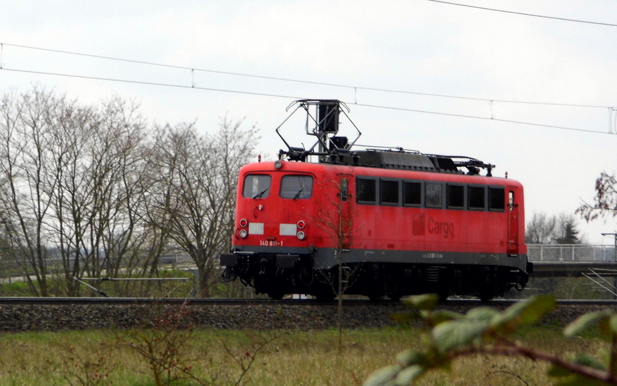 Am 14.04.2016 kam die 140 811-1 von der EBS aus Richtung Stendal und fuhr weiter in Richtung Salzwedel .