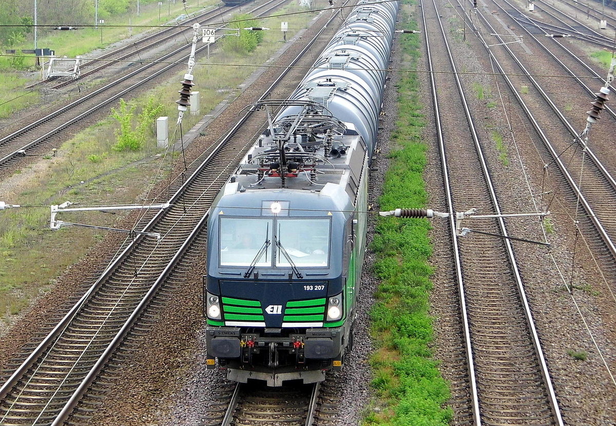  Am 14.05.2017 stand die 193 207-8 von der LTE Logistik (ELL) in Stendal .