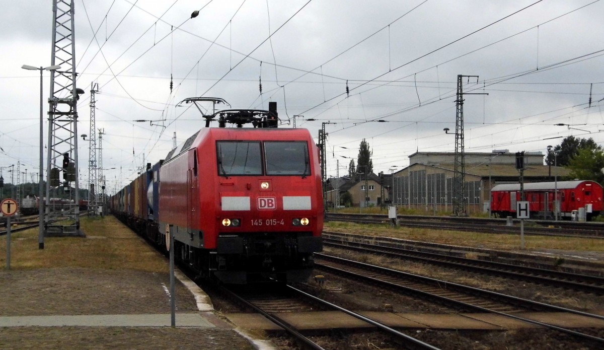 Am 14.06.2015 kam die 145 015-4 von der DB aus Richtung  Salzwedel nach Stendal und fuhr weiter in Richtung Magdeburg .