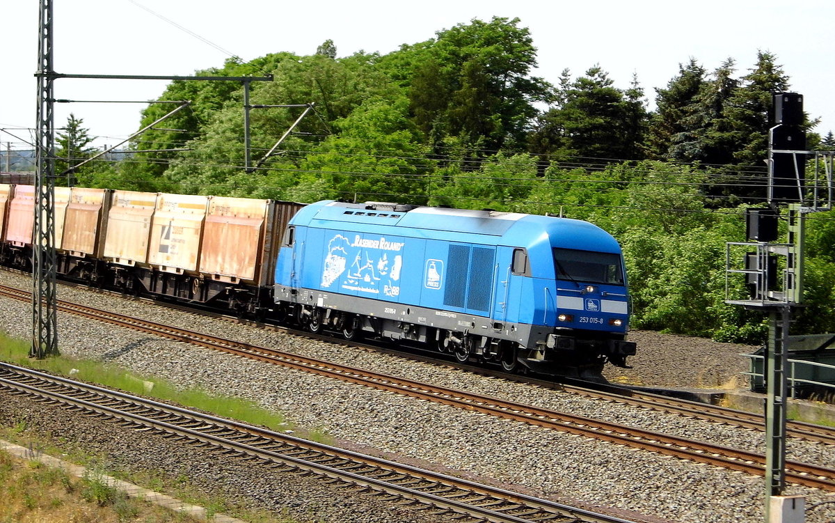 Am 15.06.2017 kam die 253 015-8 von der PRESS aus Richtung Niedergörne und fuhr nach Stendal .