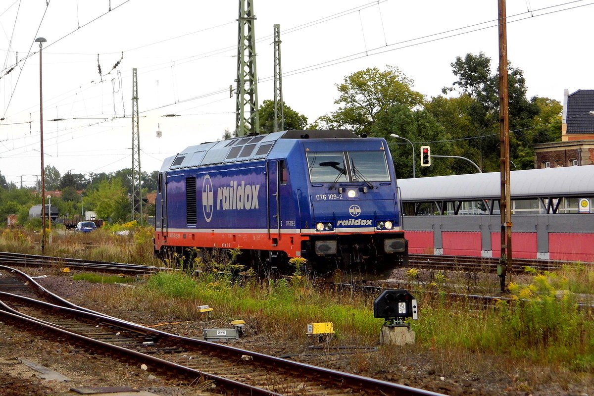 Am 15.08.2017 kam die  076 109-2 von Raildox aus Richtung Braunschweig nach Stendal .