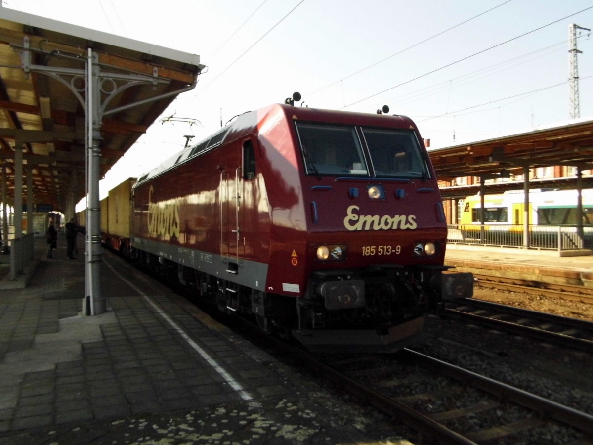 Am 16.03.2016 stand die 185 513-9 von der Emons in Stendal .