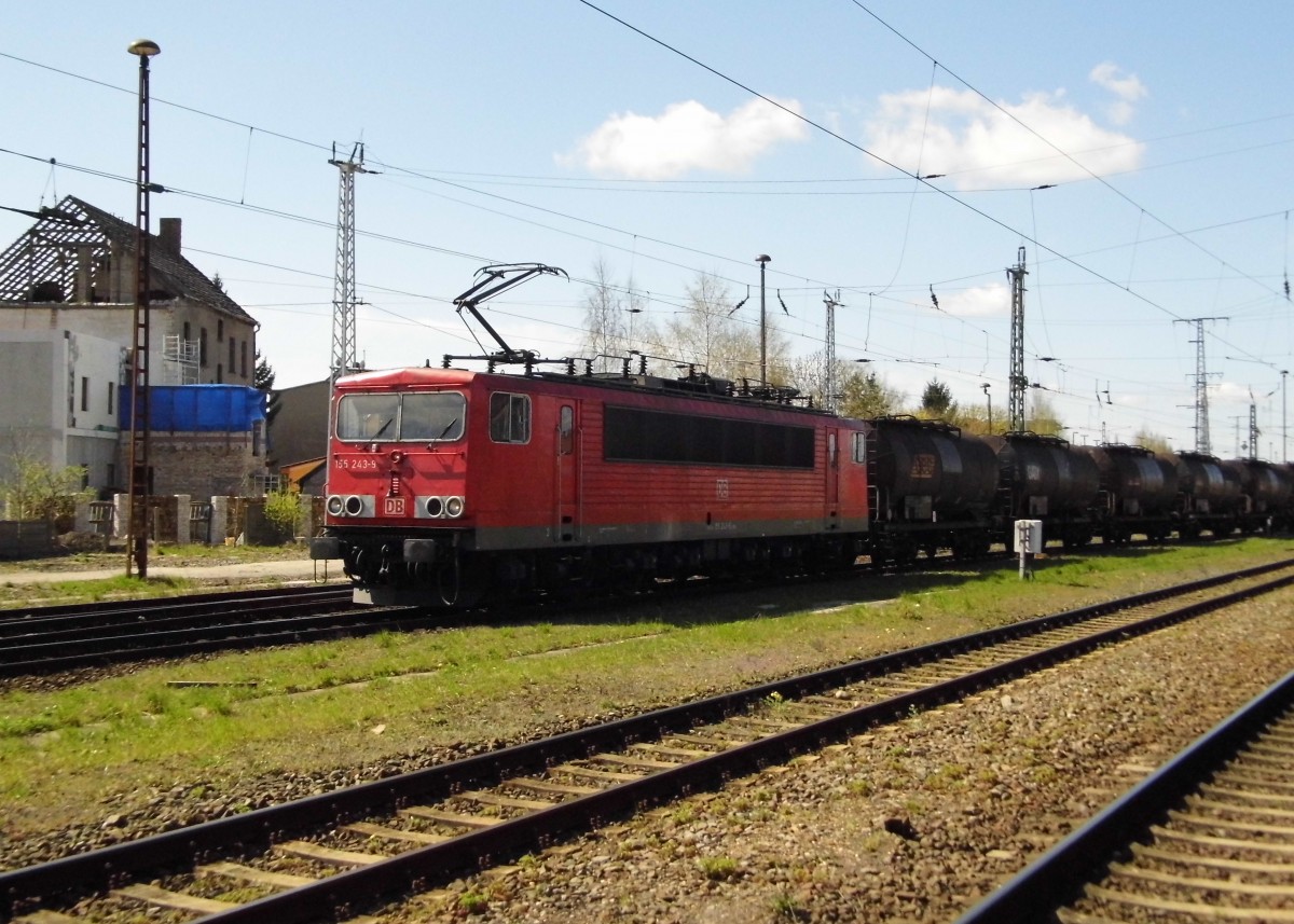 Am 16.04.2015 kam die 155 243-9 von der DB aus Richtung Hannover nach Stendal und fuhr weiter in Richtung Magdeburg .