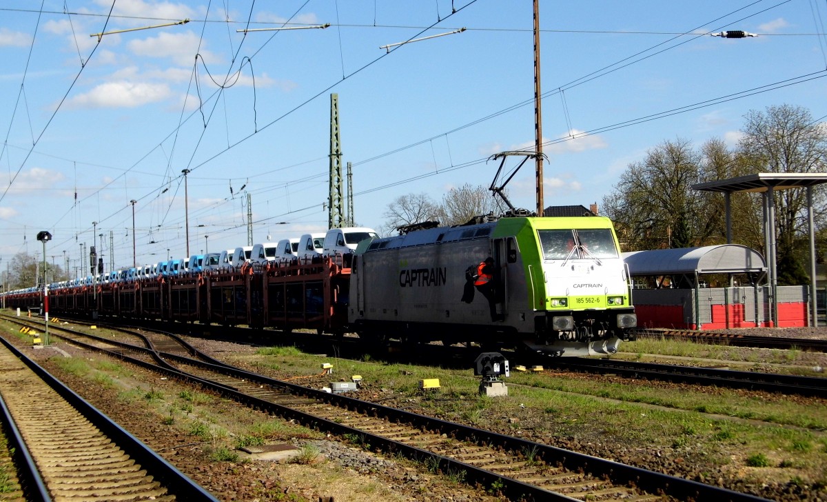 Am 16.04.2015 kam die 185 562-6 von der CAPTRAIN  (ITL)  aus Richtung Berlin nach Stendal und fuhr weiter in Richtung Hannover .