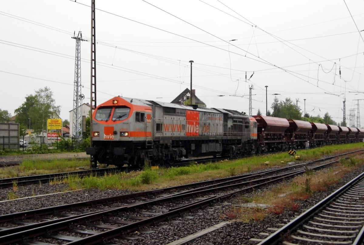 Am 16.05.2015 kam die 250 003-1 von der hvle aus Richtung Salzwedel nach Stendal und fuhr weiter in Richtung Magdeburg .
