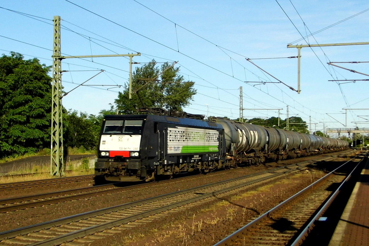 Am 16.06.2016 kam die  189 285   von der Rurtalbahn Cargo (MRCE Dispolok) aus Richtung Braunschweig nach Niederndodeleben und fuhr weiter in Richtung Magdeburg .  