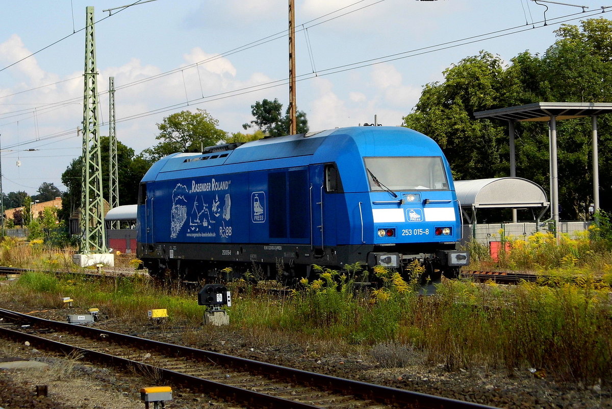 Am 16.08.2017 kam die 253 015-8 von der PRESS aus Richtung Magdeburg nach Stendal .
