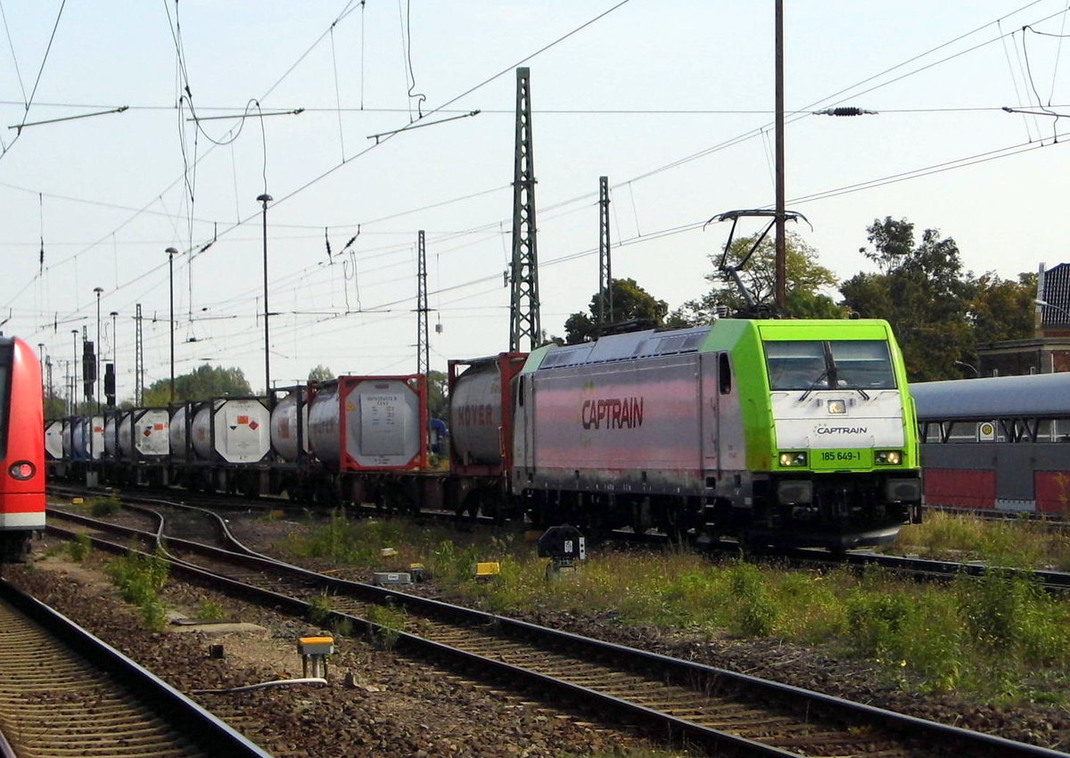 Am 16.09.2016 kam die 185 649-1 von CAPTRAIN aus Richtung Magdeburg  nach Stendal und fuhr weiter in Richtung Salzwedel.