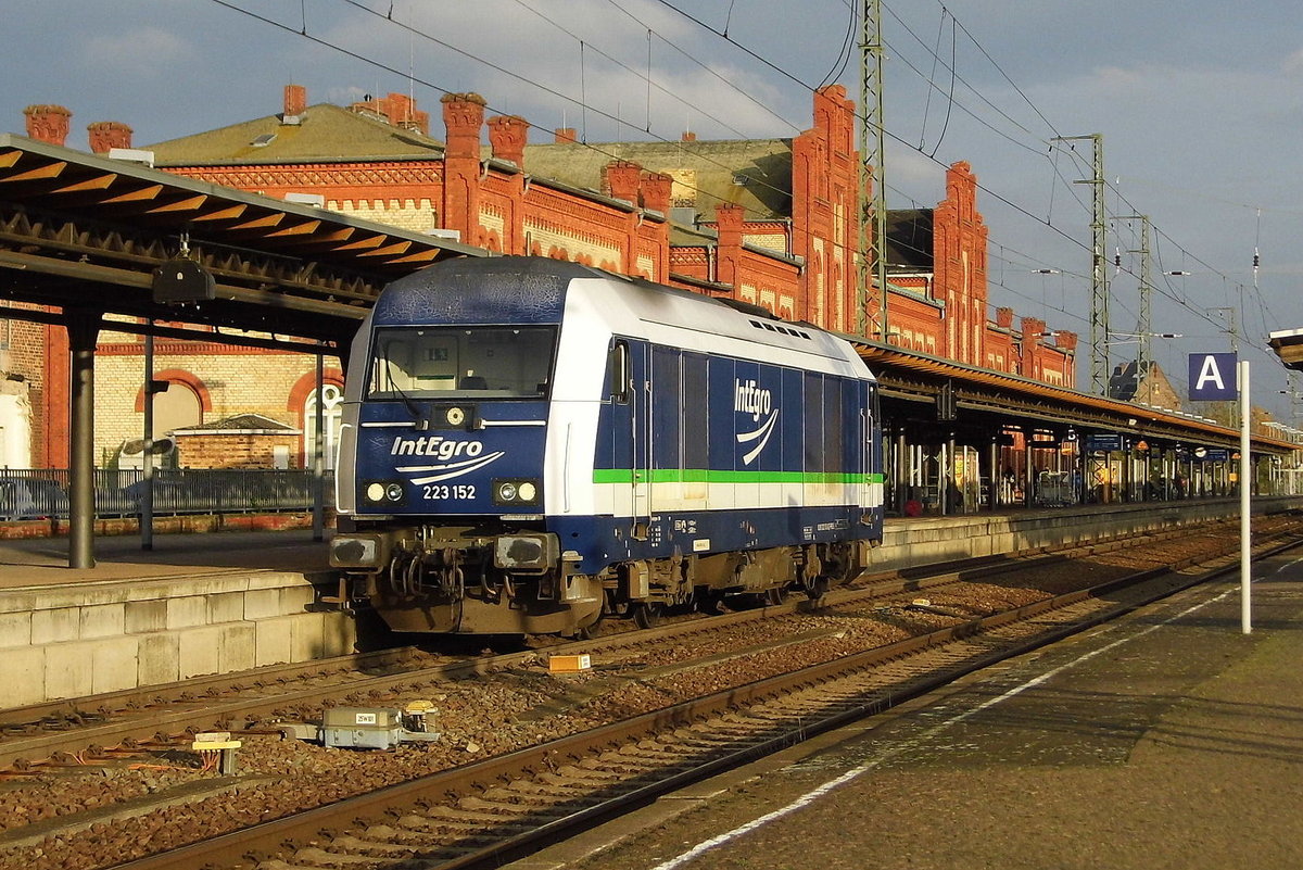 Am 16.11.2017 fuhr die  223 152-0 von der IntEgro (Press) von Niedergörne nach Stendal .