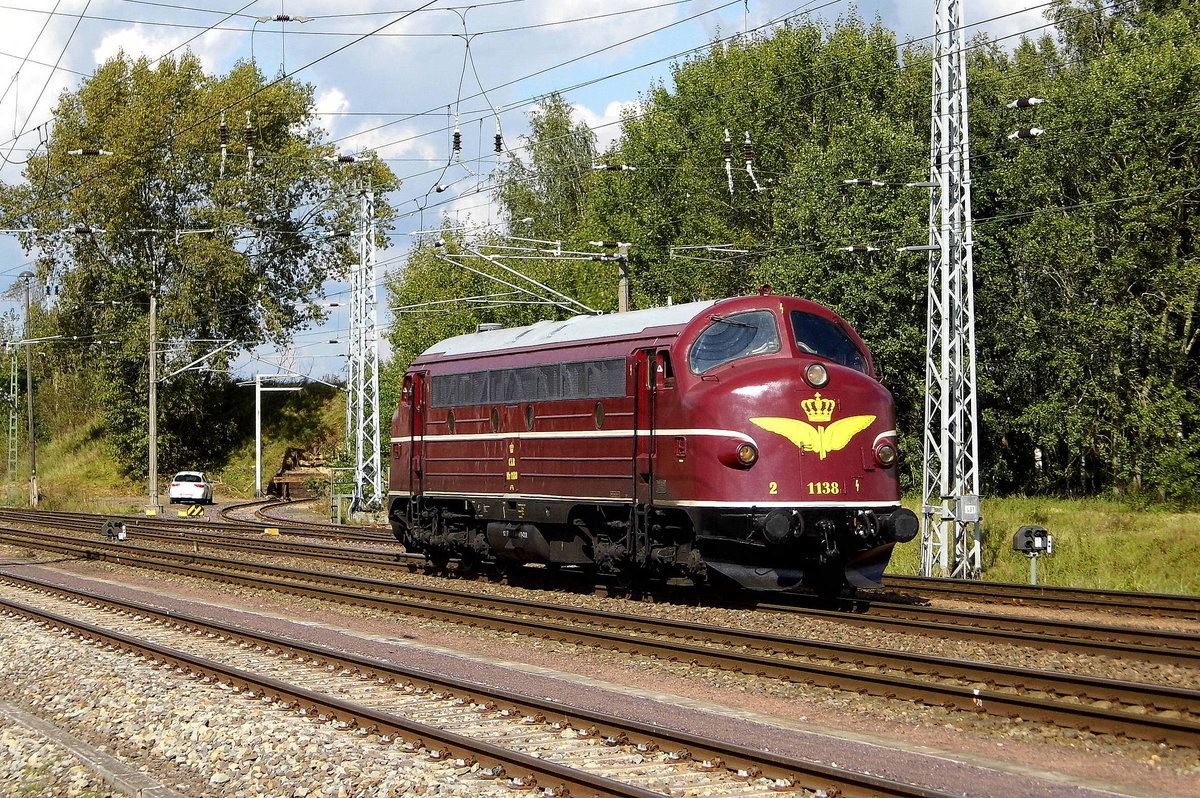 Am 17.09.2017 Rangierfahrt von der  227 004-9 Nr 1138 von der SETG ( CLR-Cargo Logistik Rail-Service )  in Borstel .