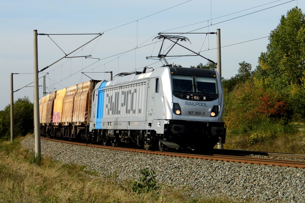 Am 17.09.2018 kam die  187 303-3 von der SETG (Railpool) aus Richtung Borstel nach Stendal und den weiter nach Kehl . 