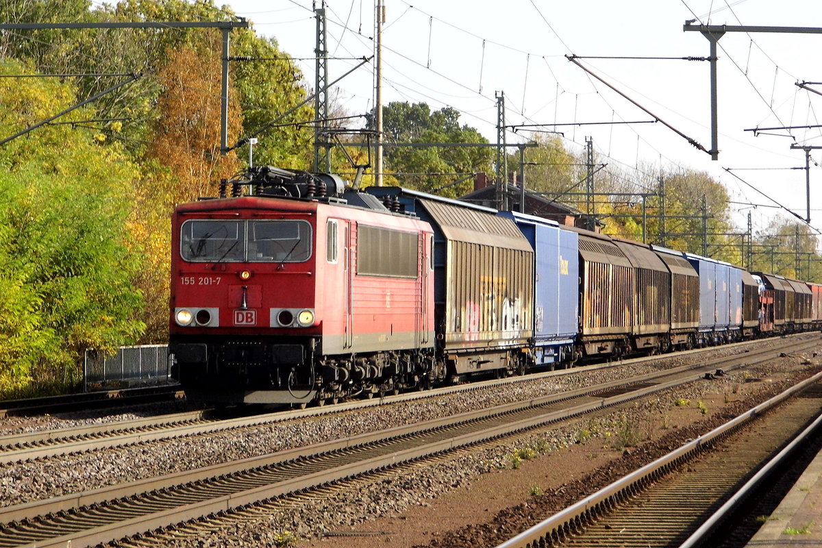 Am 17.10.2017 kam die 155 201-7 von    DB Cargo AG, ( Railpool) aus Richtung Magdeburg nach Niederndodeleben und fuhr weiter in Richtung Braunschweig .