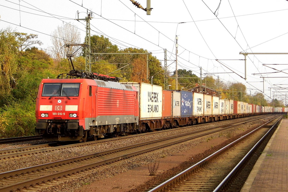 Am 17.10.2017 kam die 189 016-9 von  DB Cargo Deutschland AG, aus Richtung Magdeburg nach Niederndodeleben und fuhr weiter in Richtung Braunschweig .