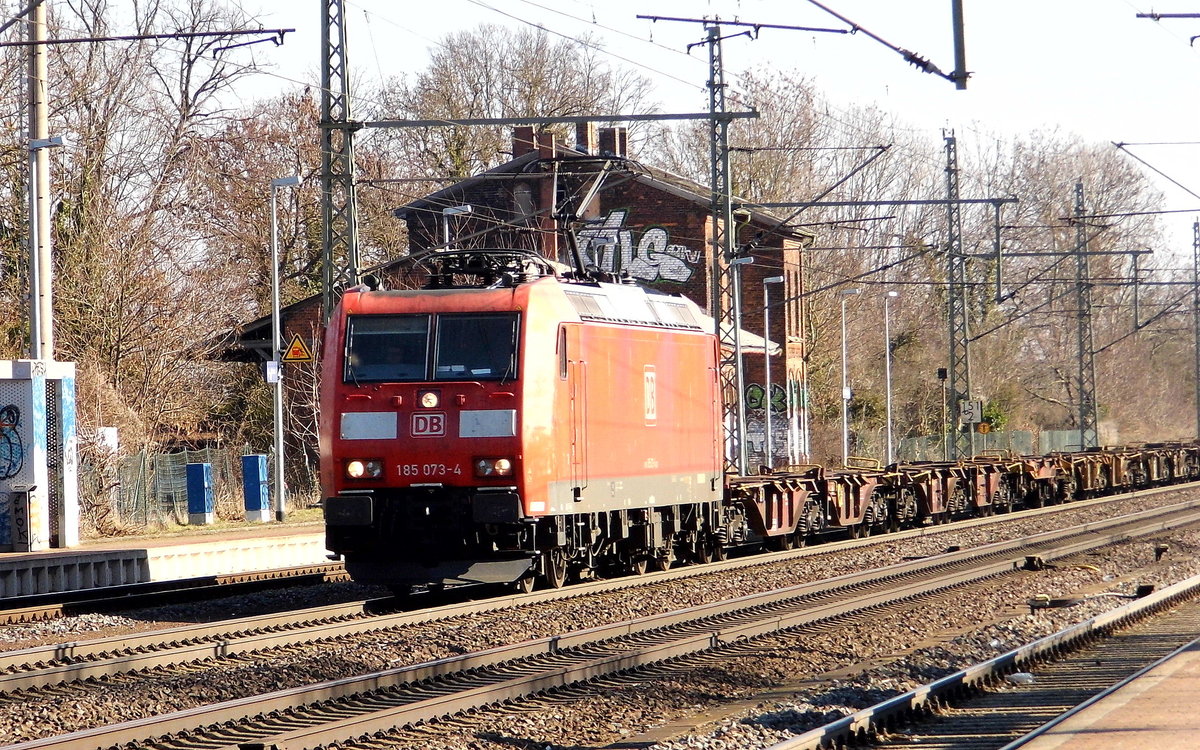 Am 18.02.2019 kam die 185 073-4 von DB Cargo Deutschland AG, aus Richtung Magdeburg nach Niederndodeleben und fuhr weiter in Richtung Braunschweig .