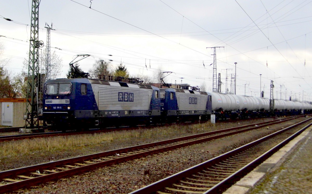 Am 19.03.2016 kamen die 143 191-5 und die 143 056-0 von der RBH aus Richtung Hannover nach Stendal und fuhr weiter in Richtung Magdeburg .