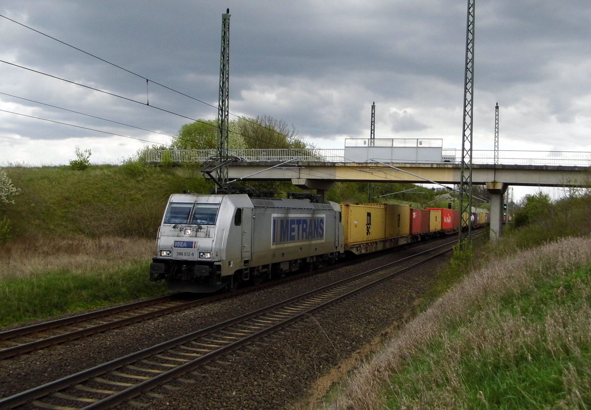 Am 19.04.2016 kam die 386 012-9 von METRANS aus Richtung  Magdeburg und fuhr nach Stendal .