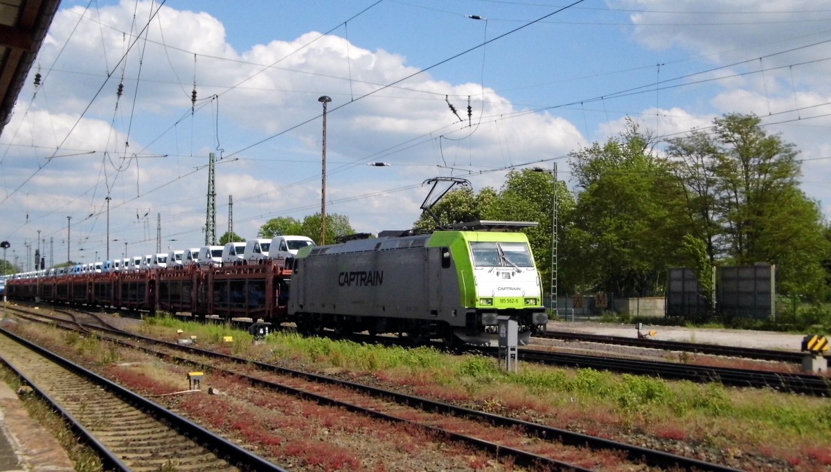 Am 19.05.2015 kam die 185 562-6 von der CAPTRAIN aus Richtung Berlin nach Stendal und fuhr weiter in Richtung Hannover .
