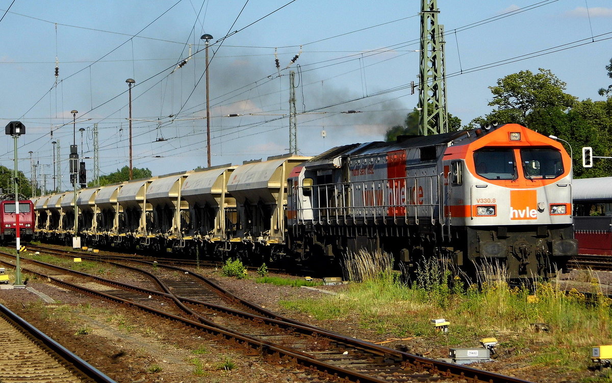 Am 19.06.2017 kam die V 330.8 (250 009-8) von der hvle - Havelländische Eisenbahn AG, Berlin-Spandau  aus Richtung Magdeburg nach Stendal und fuhr weiter in Richtung Wittenberge  .