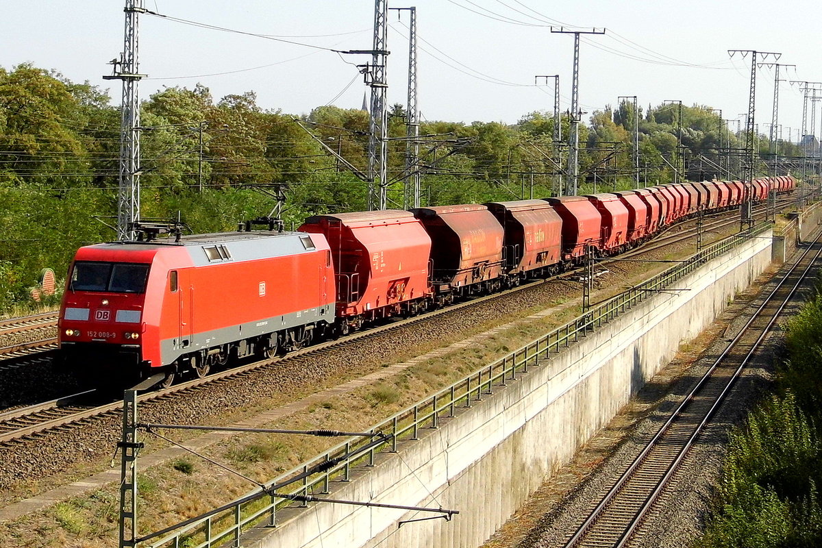 Am 19.09.2018 kam die 152 008-9 von  DB Cargo Deutschland AG, aus Richtung Stendal und fuhr weiter in Richtung Salzwedel.