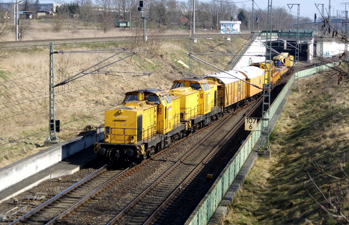 Am 20.03.2015 kamen die 293 011-3 und die 293 007-1 von der  Bahnbau Gruppe aus Richtung Stendal und fuhr weiter in Richtung Hannover .
