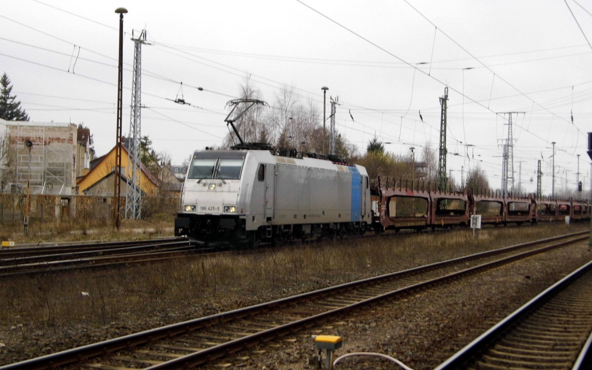 Am 20.03.2016 kam die 186 425-5 von der Rurtalbahn Cargo (Railpool) aus Richtung Hannover nach Stendal und fuhr weiter in Richtung Magdeburg .