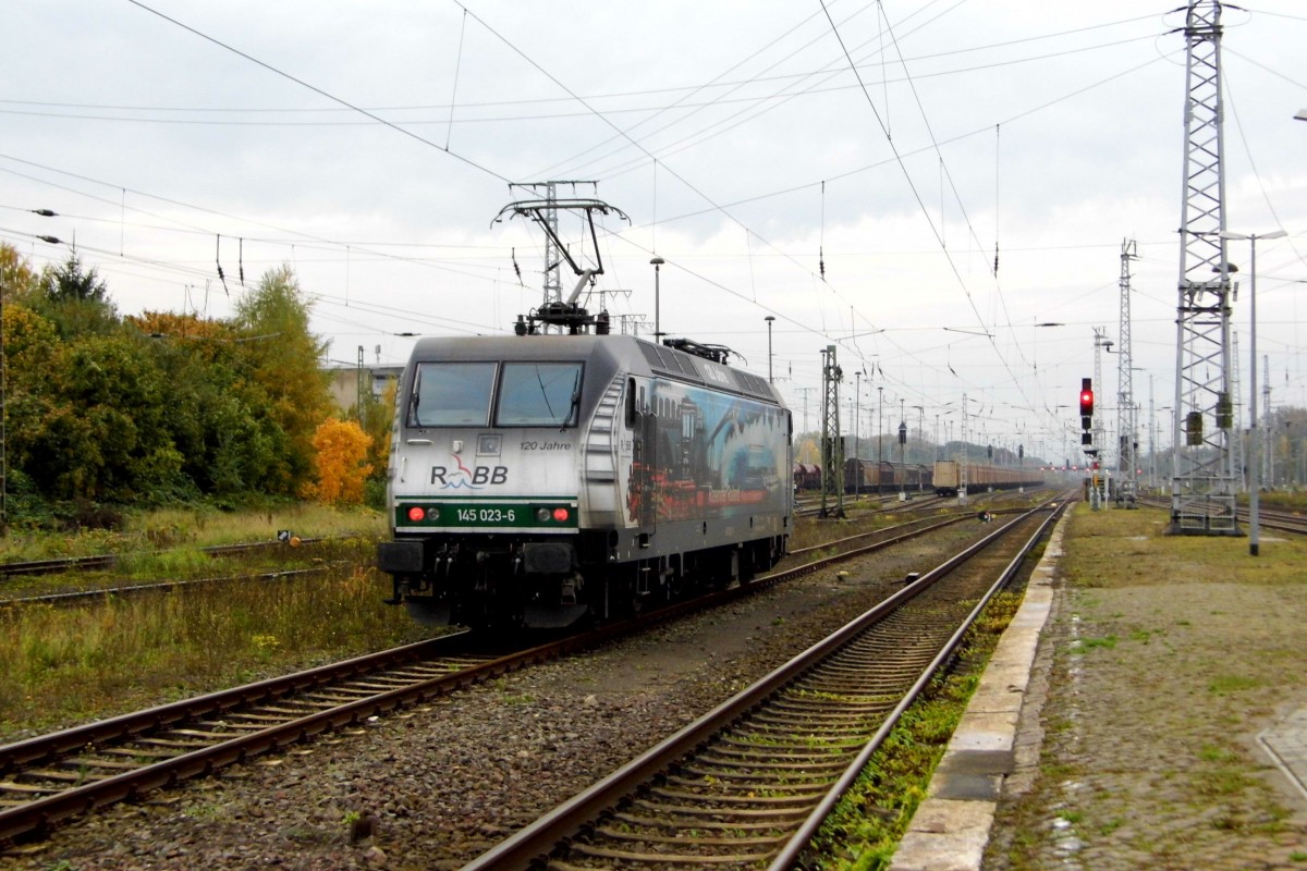 Am 20.10.2015 fuhr die 145 023-6 von der Press aus Stendal nach Borstel .