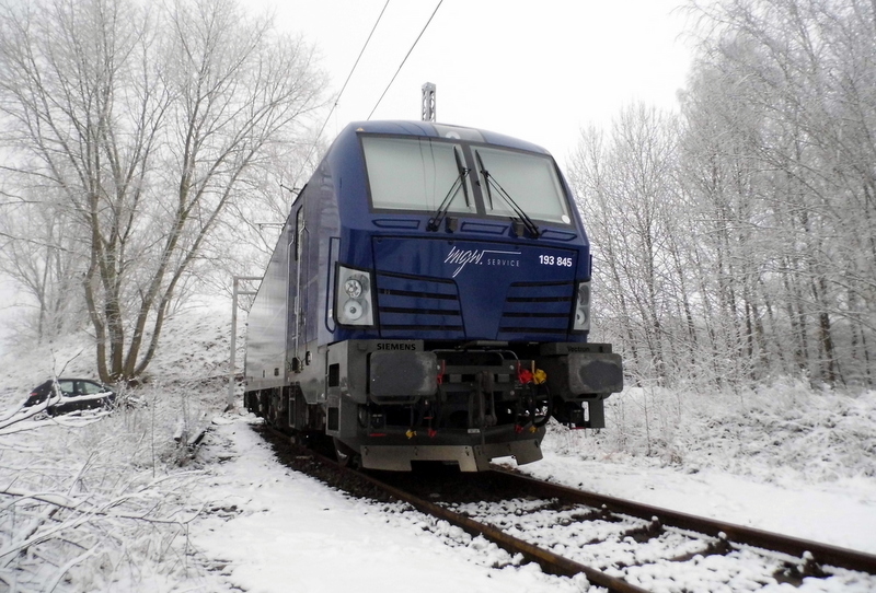Am 21.01.2015 war die 193 845 von der SETG ( MGW Service )bei Borstel bei Stendal  abgestellt .