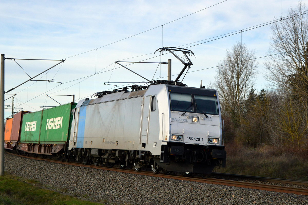 Am 21.01.2021 kam die  186 429-7 von METRANS (Railpool GmbH) aus Richtung Wittenberge und fuhr weiter in Richtung Stendal .
