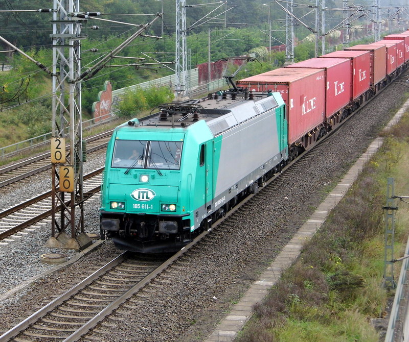 Am 2.10.2014 kam die 185 611-1 von der ITL aus Richtung Stendal und fuhr weiter in Richtung Salzwedel .