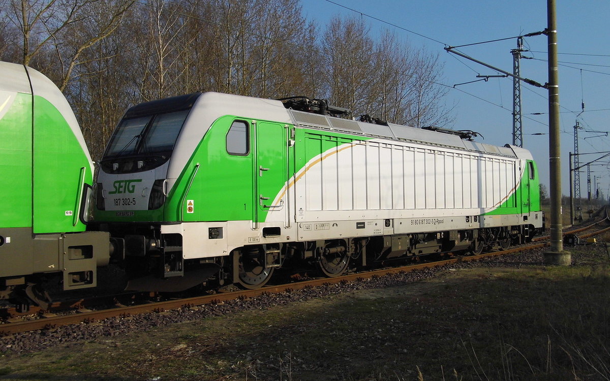 Am 21.03.2019   die 187 302-5 von der SETG ( (Railpool) ) in Borstel   .