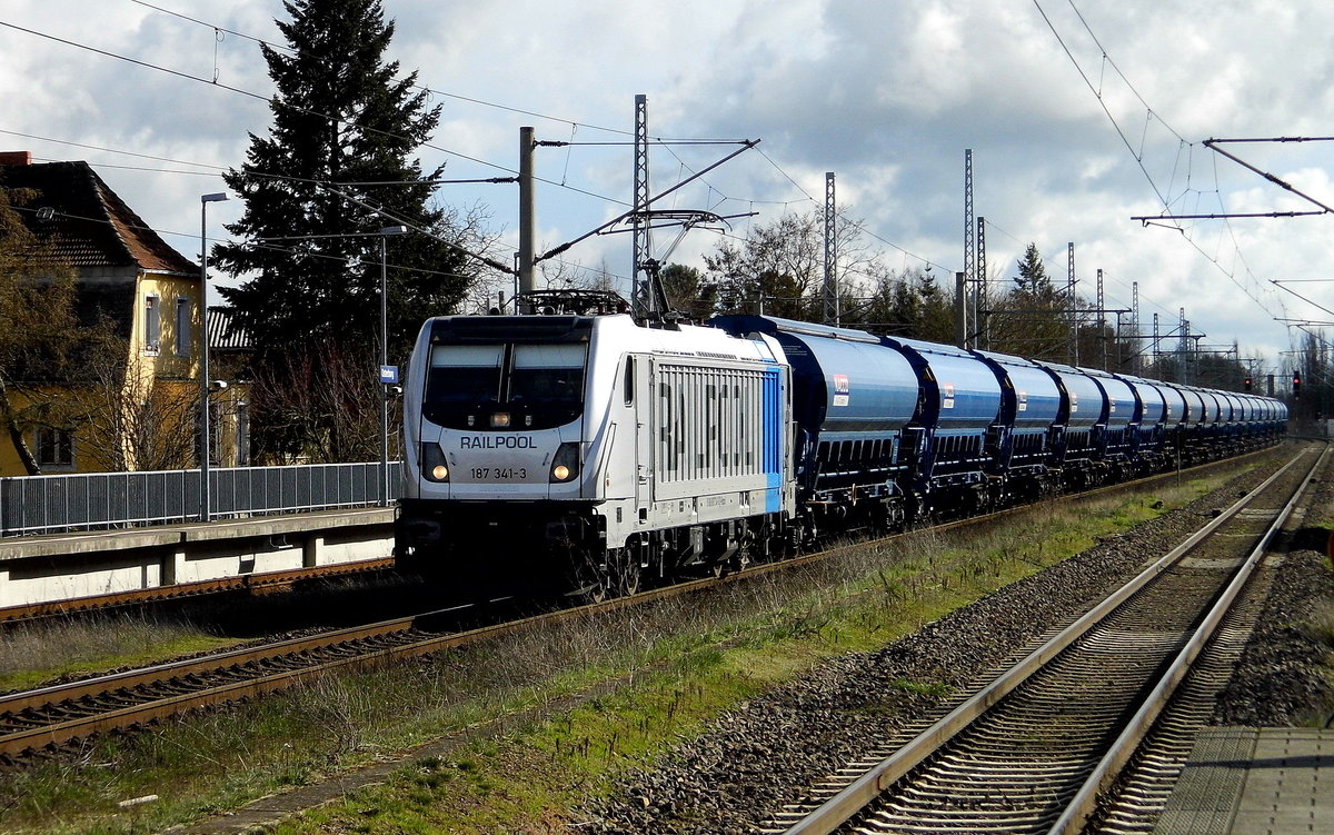 Am 21.03.2019 kam die 187 341-3 von  Raildox ( Railpool)  aus Richtung Stendal nach  Osterburg (Altmark) und fuhr weiter in Richtung Wittenberge .
