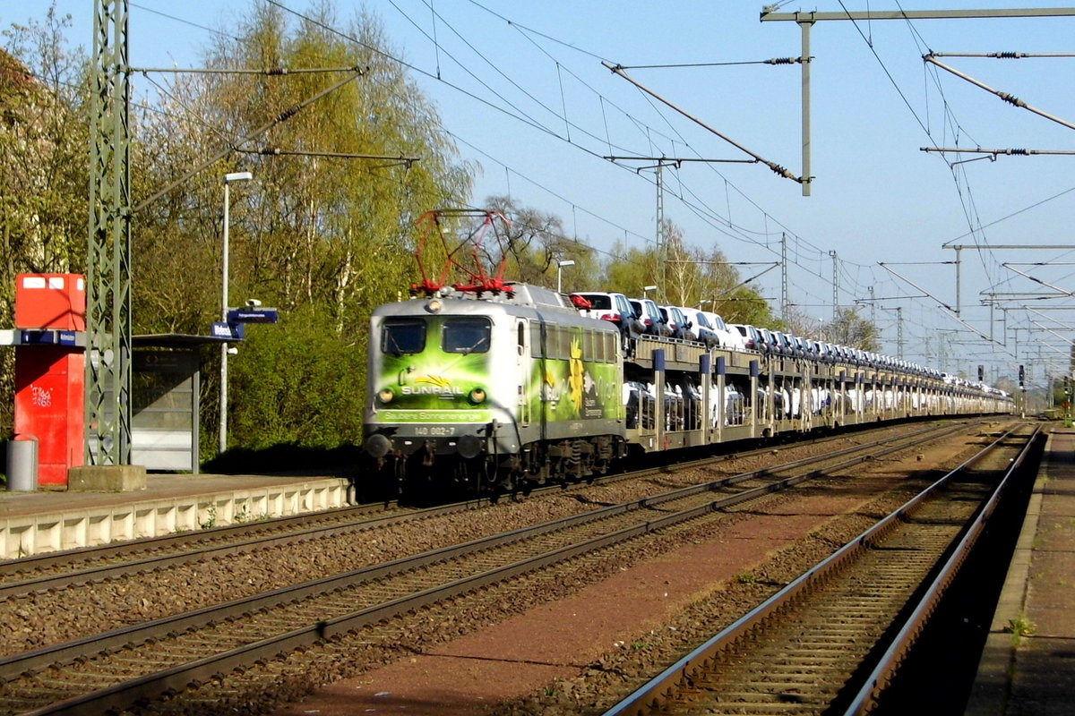 Am 21.04.2016 kam die  140 002-7 EVB (Sunrail) aus der Richtung Magdeburg nach Wefensleben und fuhr weiter in Richtung Helmstedt .