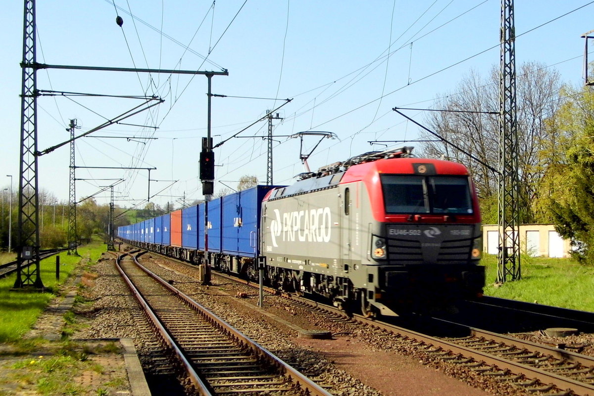 Am 21.04.2016 kam die  EU46-502 ( 5370 014-0 ) von der PKP Cargo aus der Richtung Helmstedt nach Wefensleben und fuhr weiter in Richtung Magdeburg .