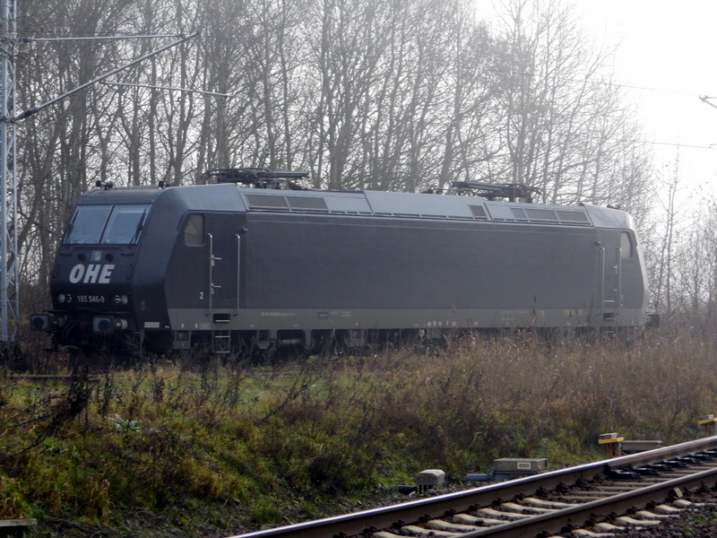 Am 21.11.2014 war die 185 546-9 von der OHE Cargo(MRCE Dispolok)  bei Borstel abgestellt . 