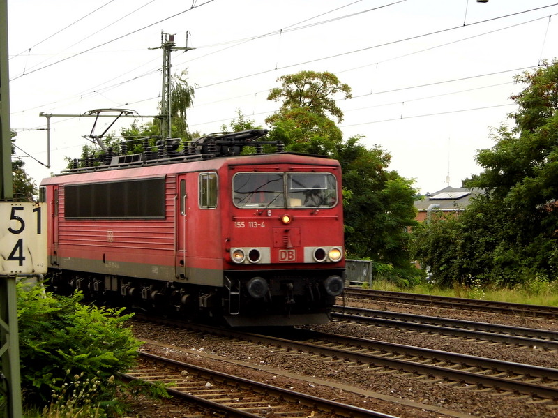 Am 22.08.2014 kam die 155 113-4 von der DB aus Richtung Braunschweig nach Niederndodeleben und fuhr weiter in Richtung Magdeburg .