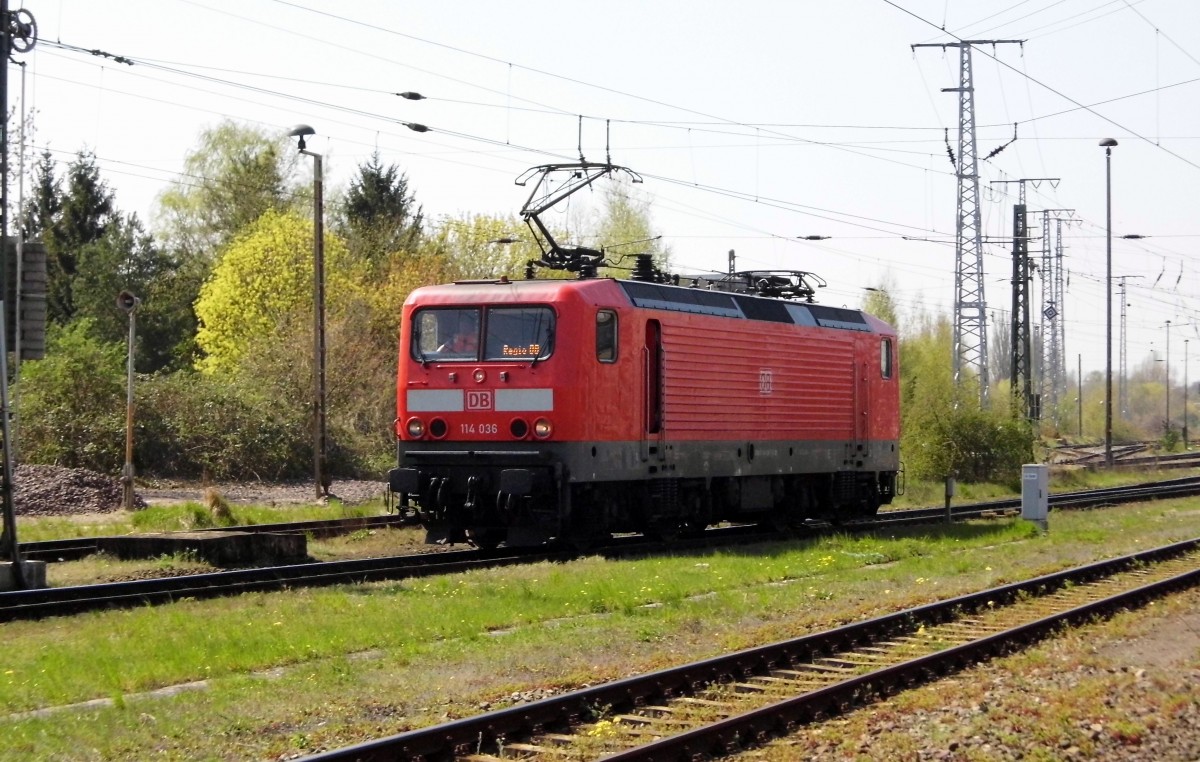 Am 23.04.2015 Rangierfahrt von der 114 036  von der DB in Stendal .