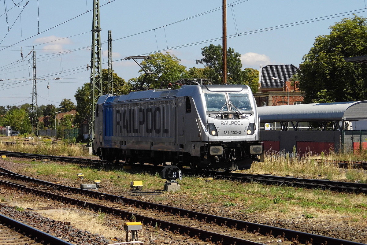 Am 23.07.2018 Rangierfahrt von  187 303-3 von der SETG (Railpool) in Stendal .