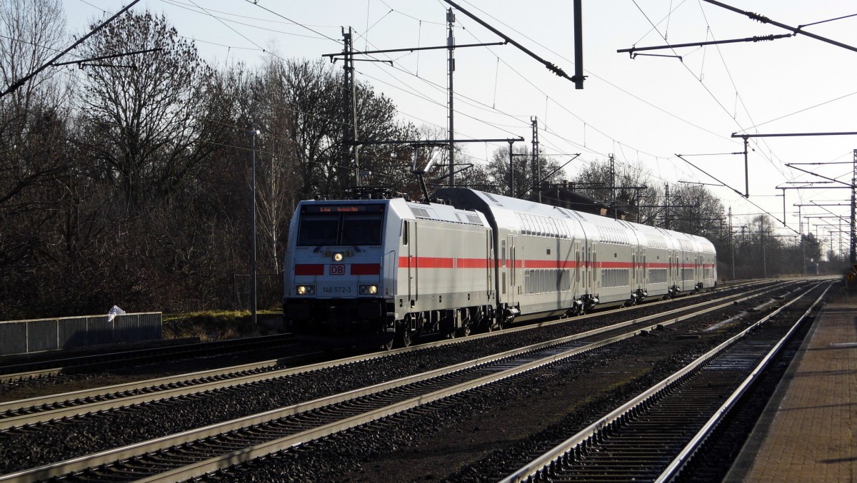 Am 24.02.2016 kam die 146 572-3 von der DB aus Richtung Magdeburg nach Niederndodeleben und fuhr weiter in Richtung Braunschweig .