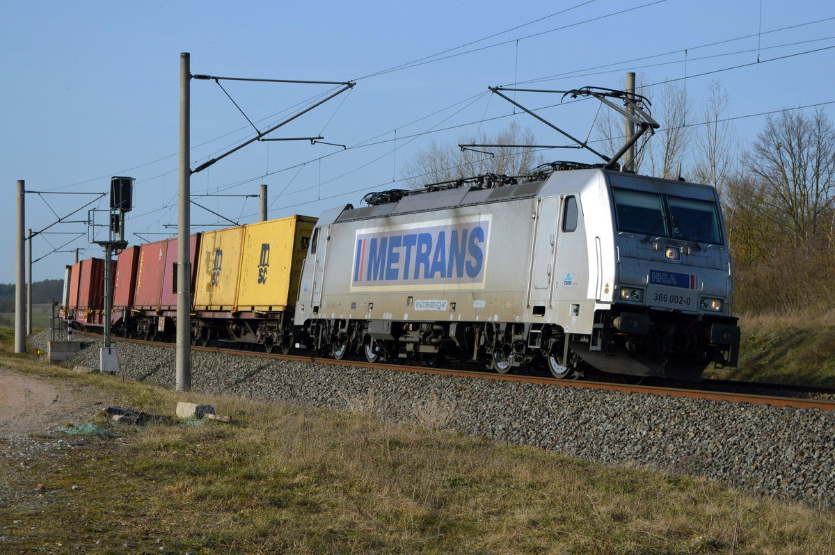 Am 24.02.2021 kam die 386 002-0 von METRANS aus Richtung Wittenberge und fuhr weiter in Richtung Stendal .