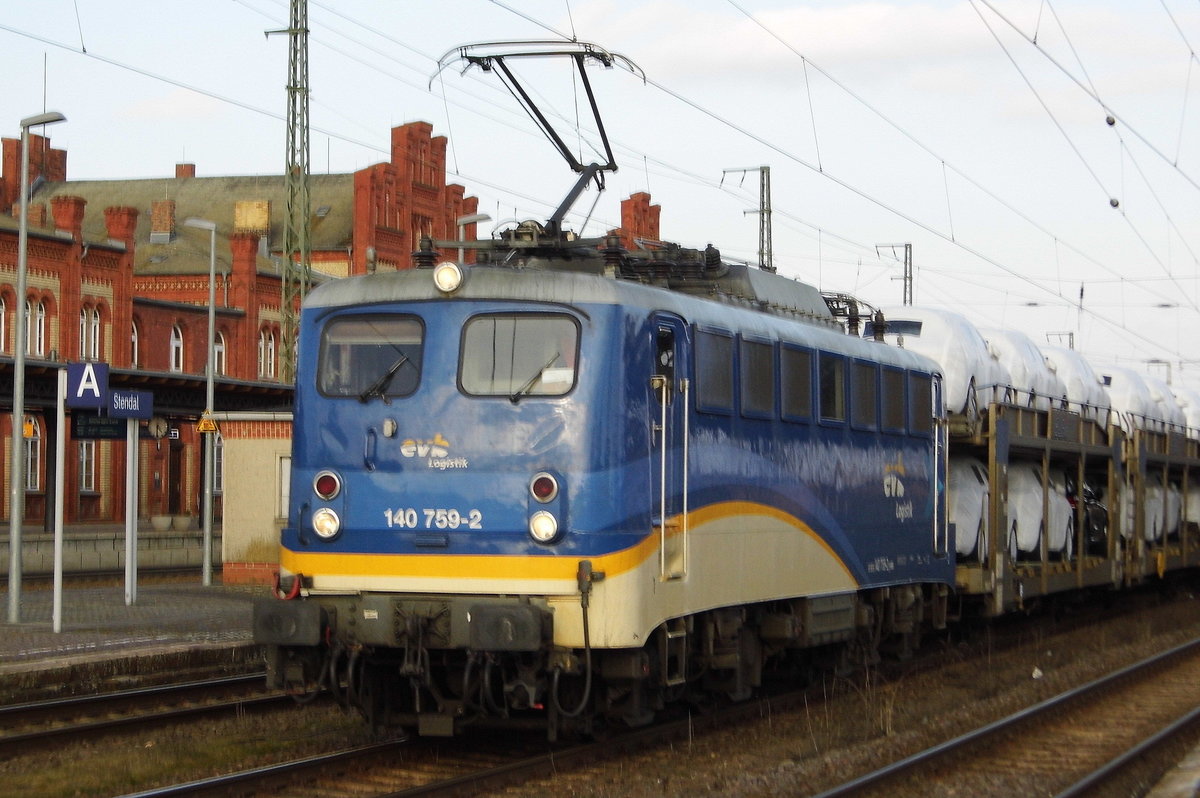 Am 24.03.2018 kam die 140 759-2 von der evb Logistik aus Richtung Magdeburg nach Stendal und fuhr weiter in Richtung Braunschweig .
