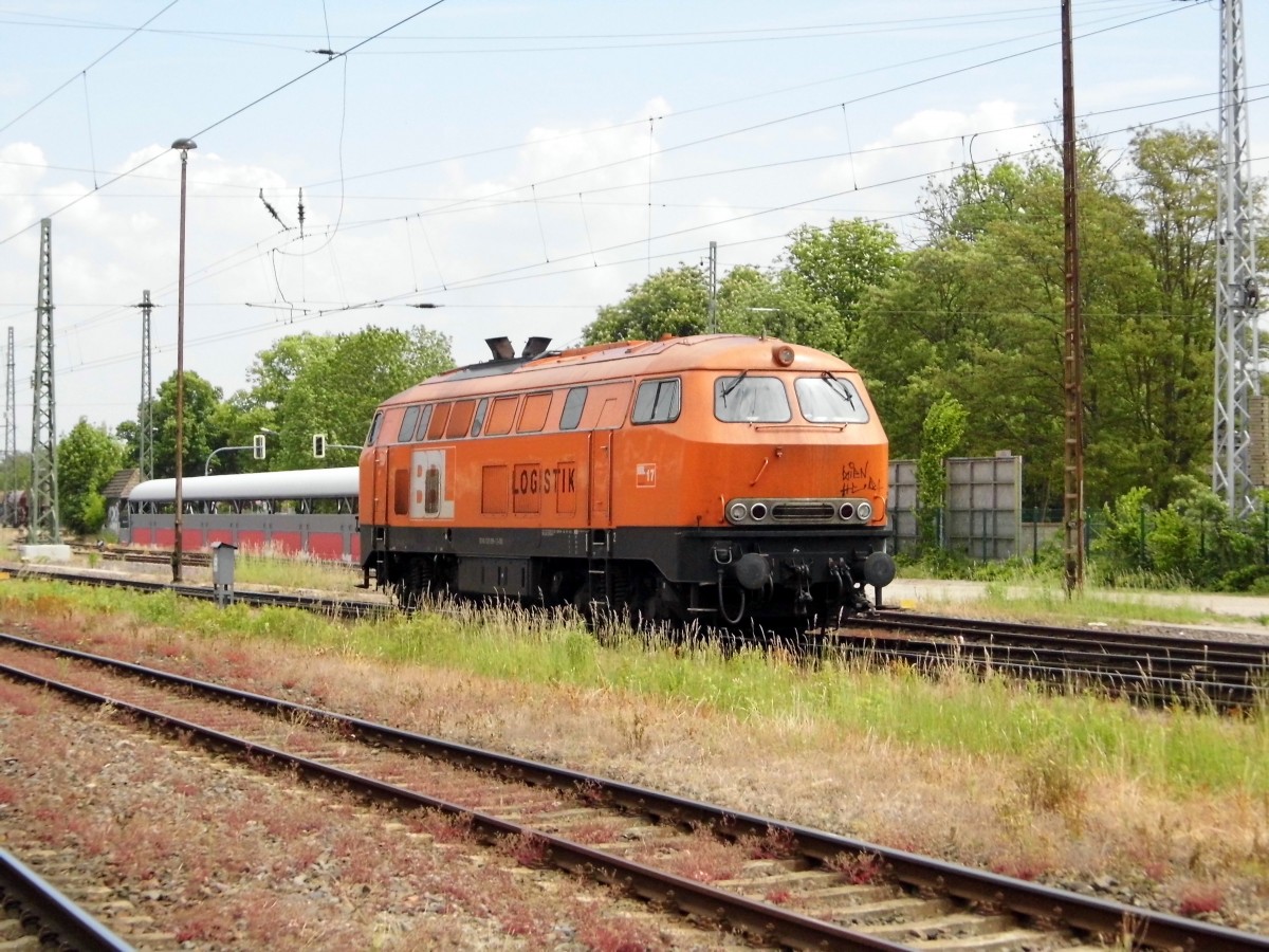 Am 25.05.2015 Rangierfahrt von der  225 099-1 Lok 17 von der BBL LOGISTIK in Stendal 