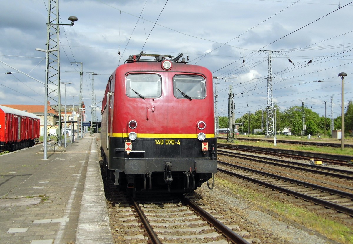 Am 25.05.2015 stand die 140 070-4 von der EBM Cargo in Stendal .