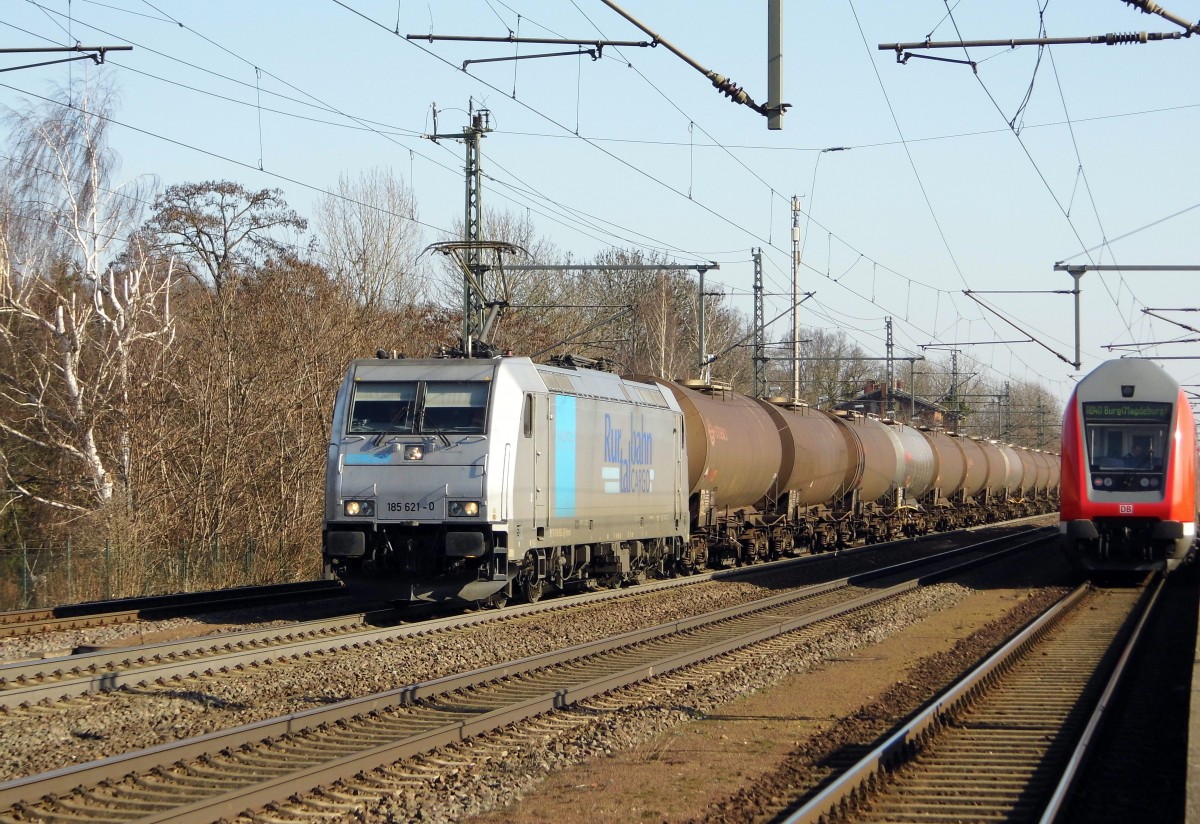 Am 26.02.2015 kam die 185 621-0 von der Ruhrtalbahn-Cargo (Railpool) aus Richtung Magdeburg nach Niederndodeleben und fuhr weiter in Richtung Braunschweig.