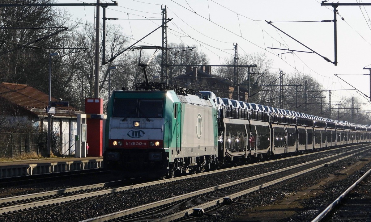 Am 26.02.2015 kam die E 186 242-4 von der ITL aus Richtung Magdeburg nach Niederndodeleben und fuhr weiter in Richtung Braunschweig .