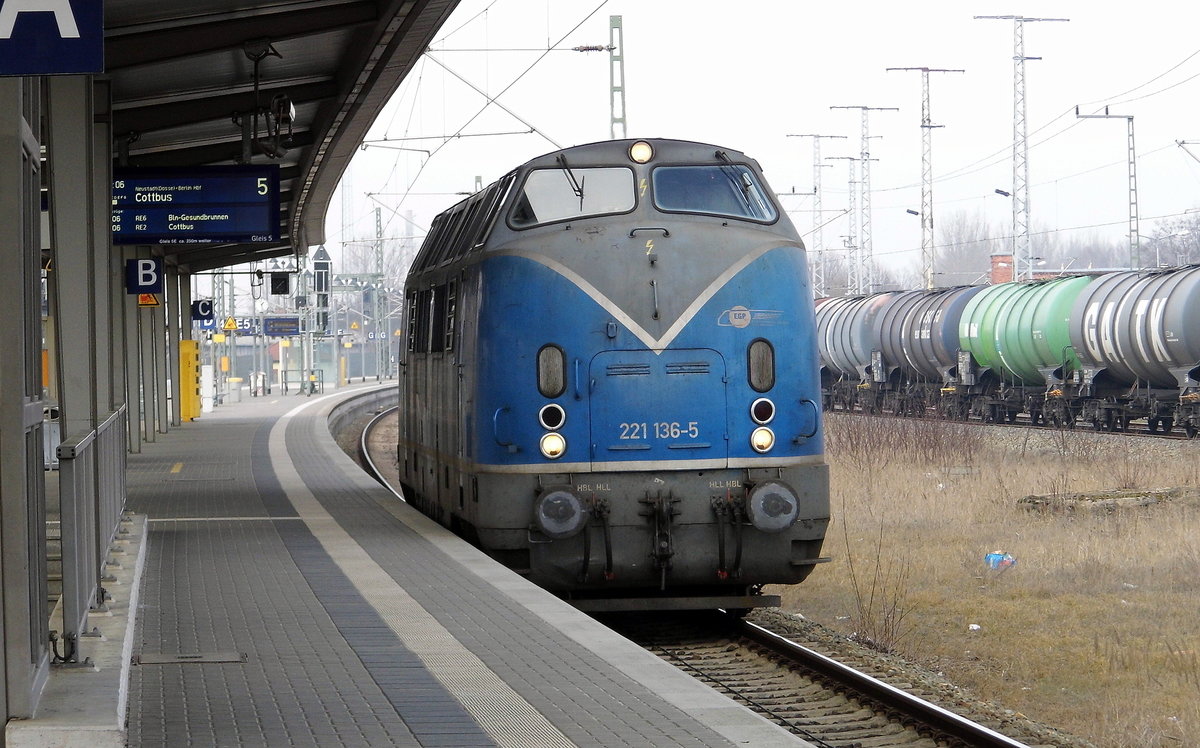 Am 26.02.2019 Rangierfahrt von 221 136-5 von der EGP – Eisenbahngesellschaft Potsdam, .
