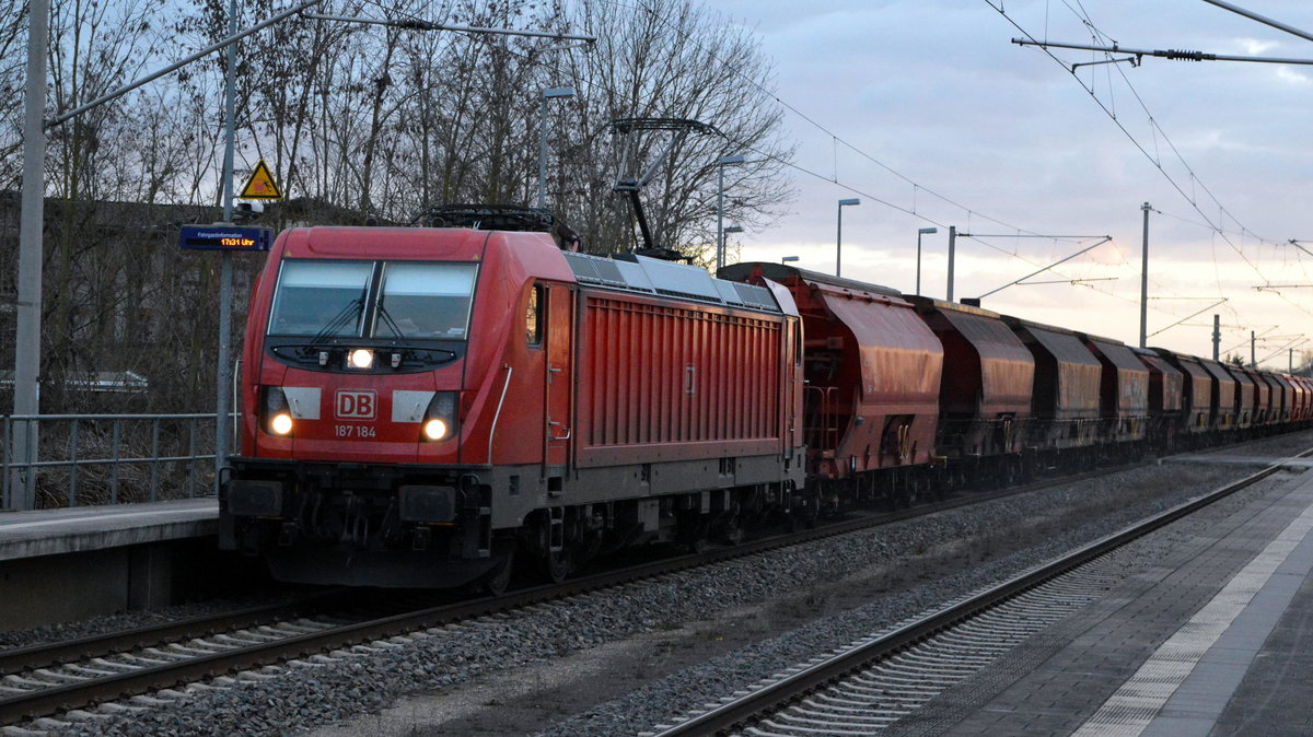 Am 26.02.2021 kam die 187 184 von DB Cargo Deutschland AG, aus der Richtung Magdeburg nach Demker und fuhr weiter in Richtung Stendal .