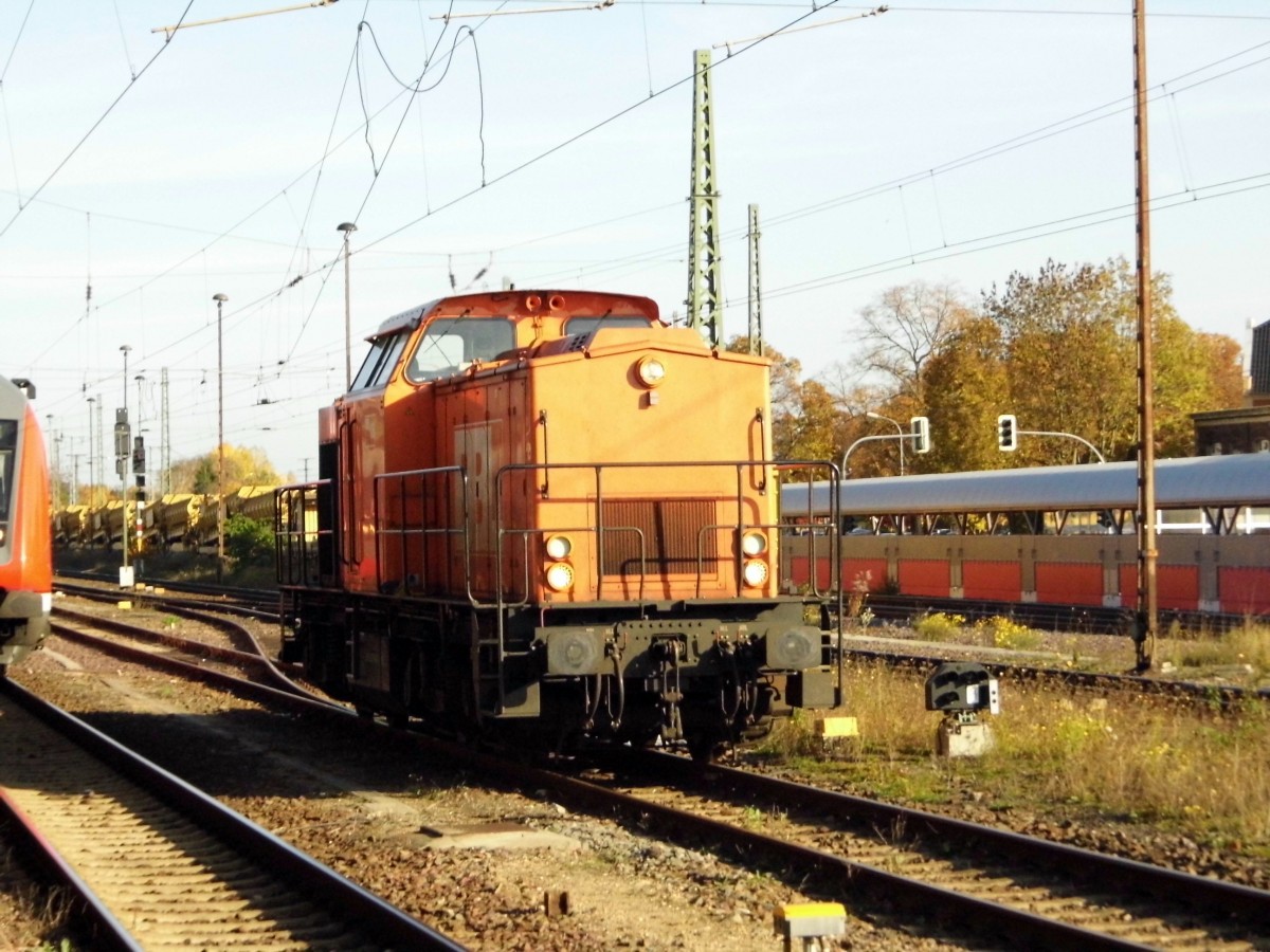 Am 26.10.2015 Rangierfahrt von der  203 615-0 von der BBL Logistik  in Stendal .