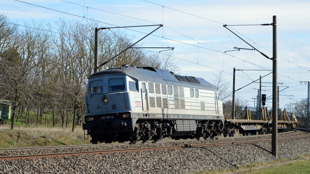 Am 27.03.2021 kam die 232 105-9   aus Richtung Stendal und fuhr weiter in Richtung Wittenberge .