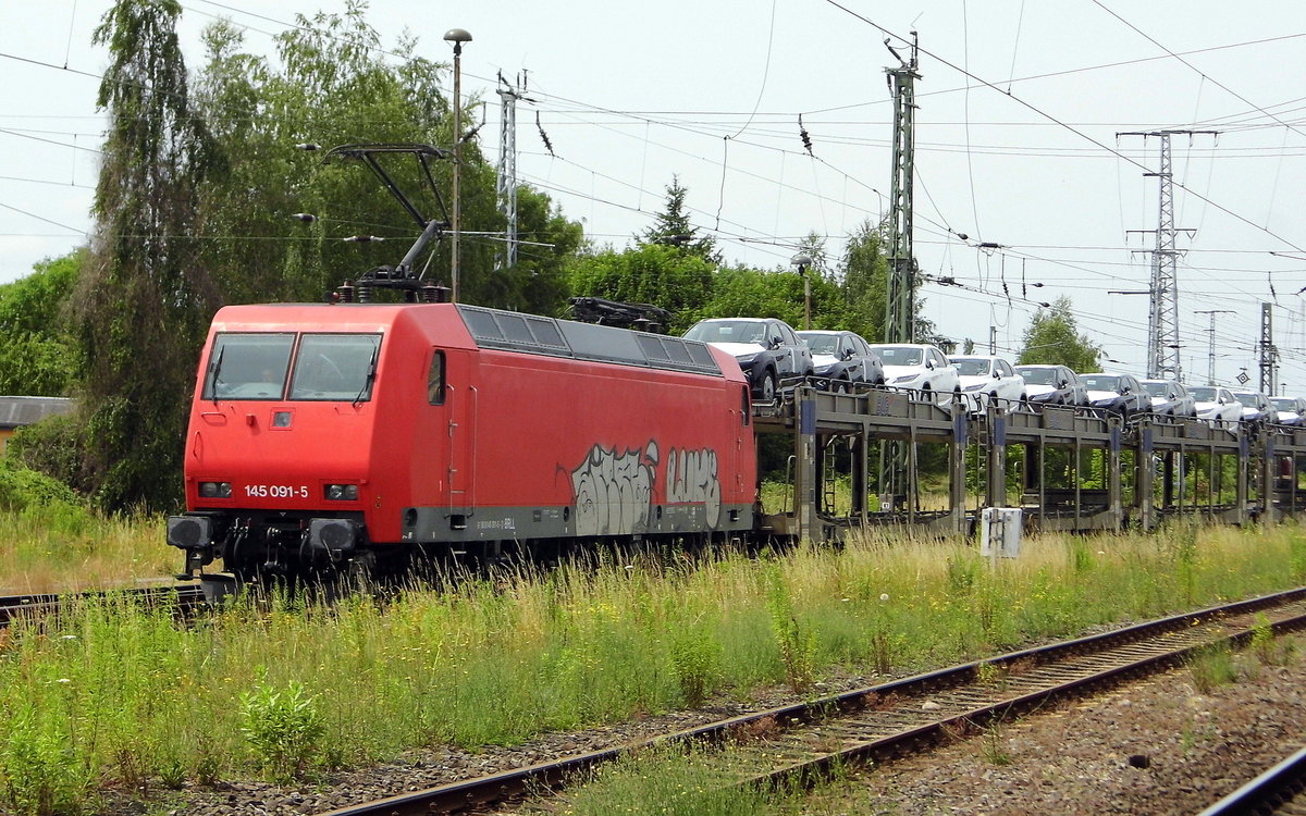 Am 27.06.2017 kam die 145 091-5 von der HSL Logistik GmbH, ( BRLL ) aus Richtung Salzwedel nach Stendal und fuhr weiter in Richtung Magdeburg .
